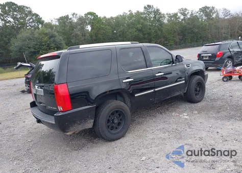 2011 Cadillac Escalade Standard from USA, damaged, VIN 1GYS4AEF9BR304677